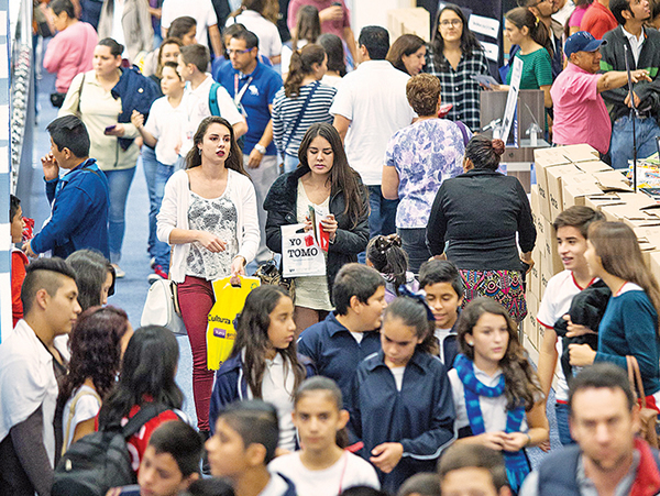 Cierra la FIL Guadalajara 2015; registran 792 mil visitantes