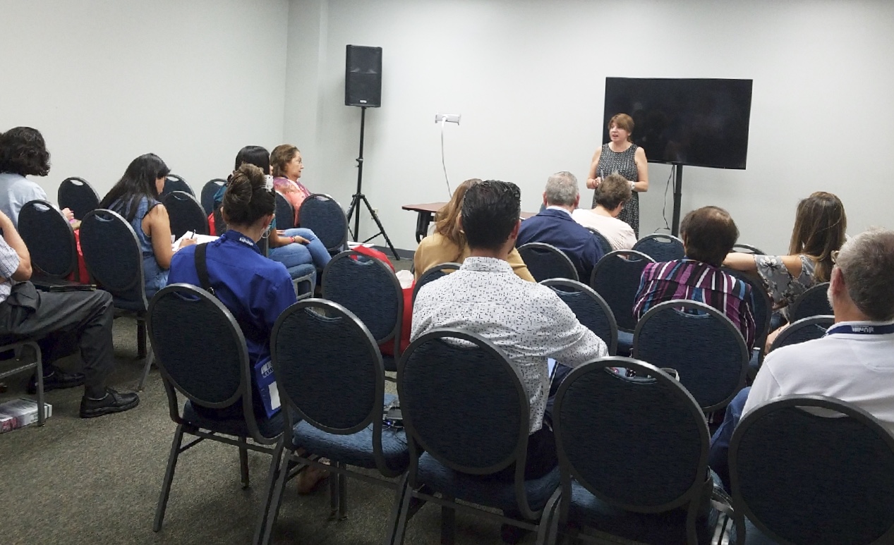 Se realiza con éxito el 2do Encuentro de traductores y editores cristianos en Expolit 2018